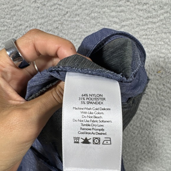 Eddie Bauer Travex Shorts Womens Sz T10 Blue Nylon Hiking Outdoors Travel - Picture 3 of 8